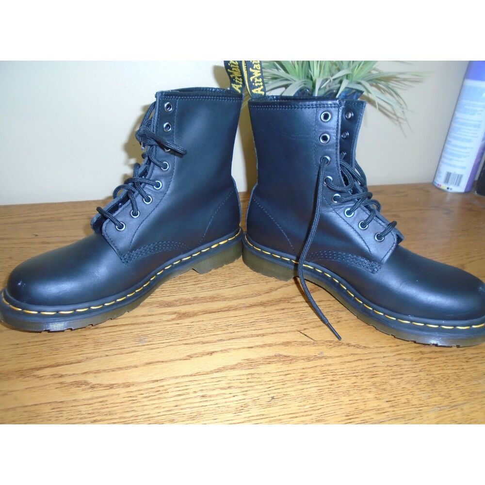 Dr. Doc Martens 1460 W Black Smooth Leather Combat Boots Size 9
